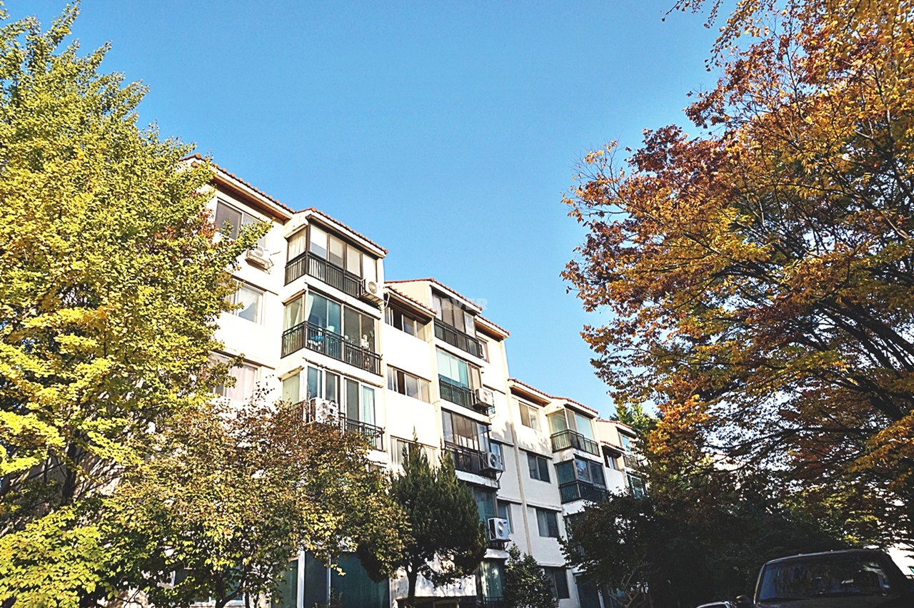 Building entrance with signage