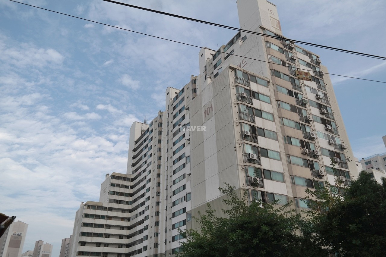 Building entrance with signage