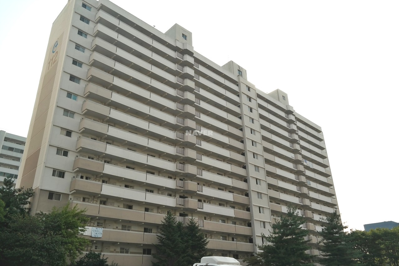 Building entrance with signage