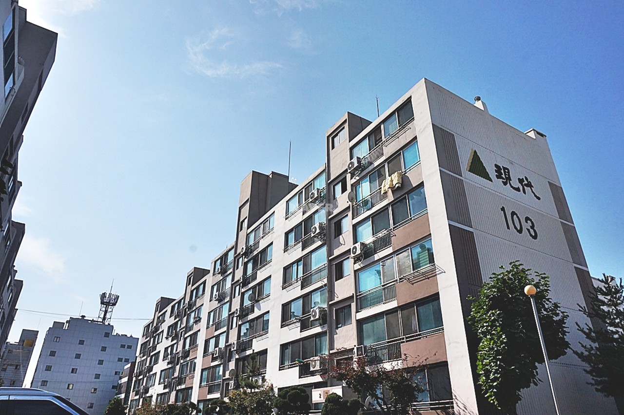 Building entrance with signage