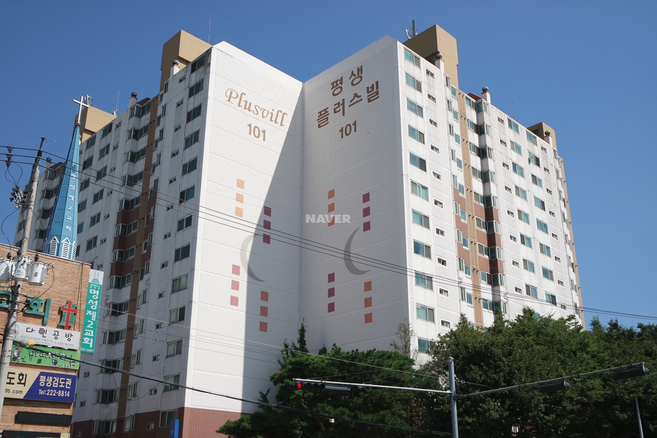 Building entrance with signage