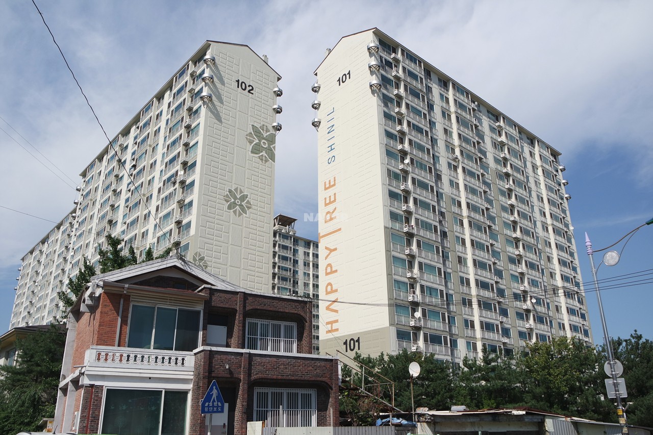 Building entrance with signage