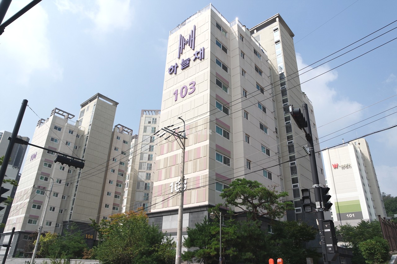Building entrance with signage
