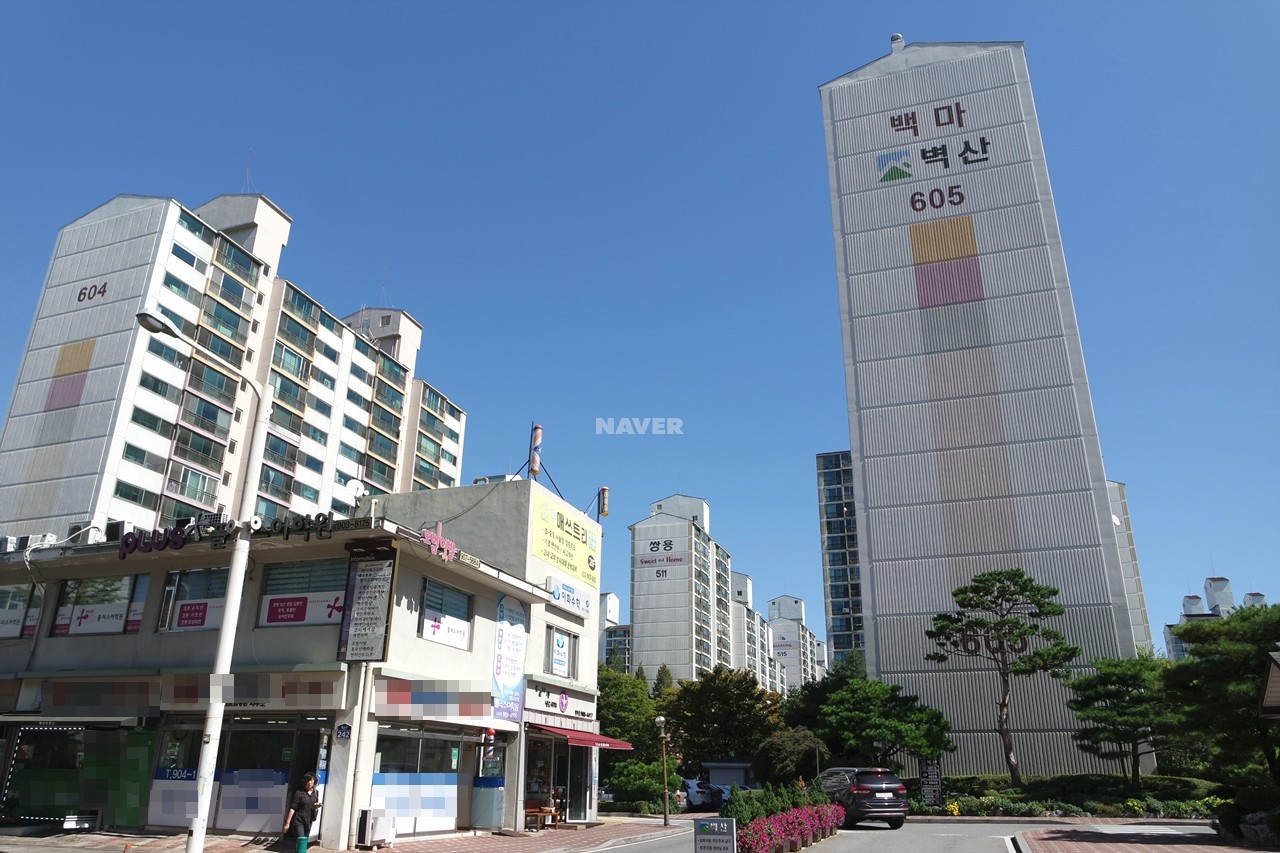 Building entrance with signage