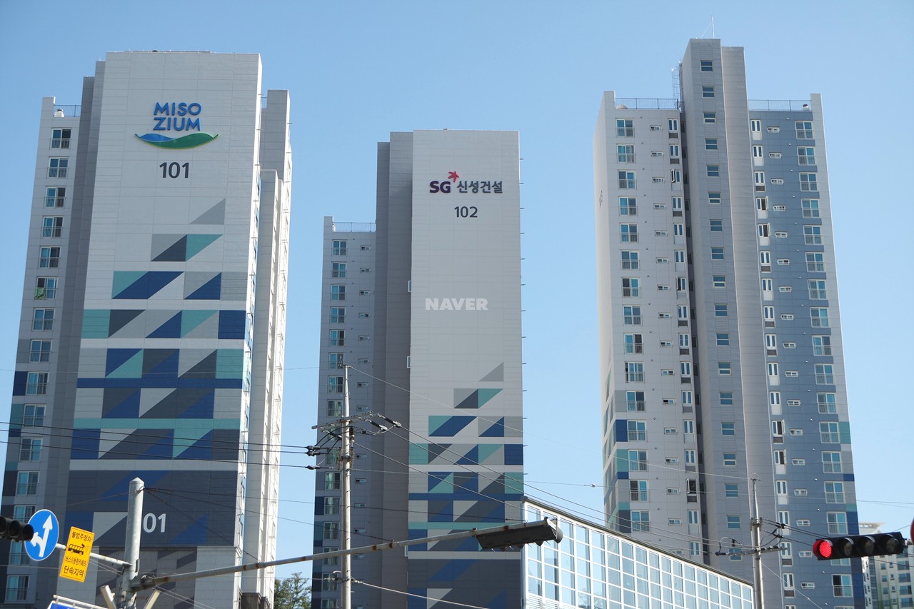 Building entrance with signage