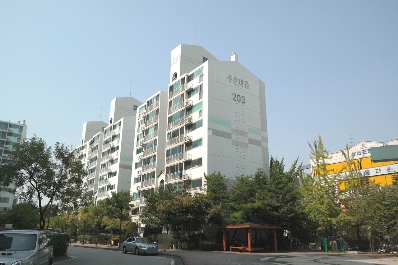 Building entrance with signage