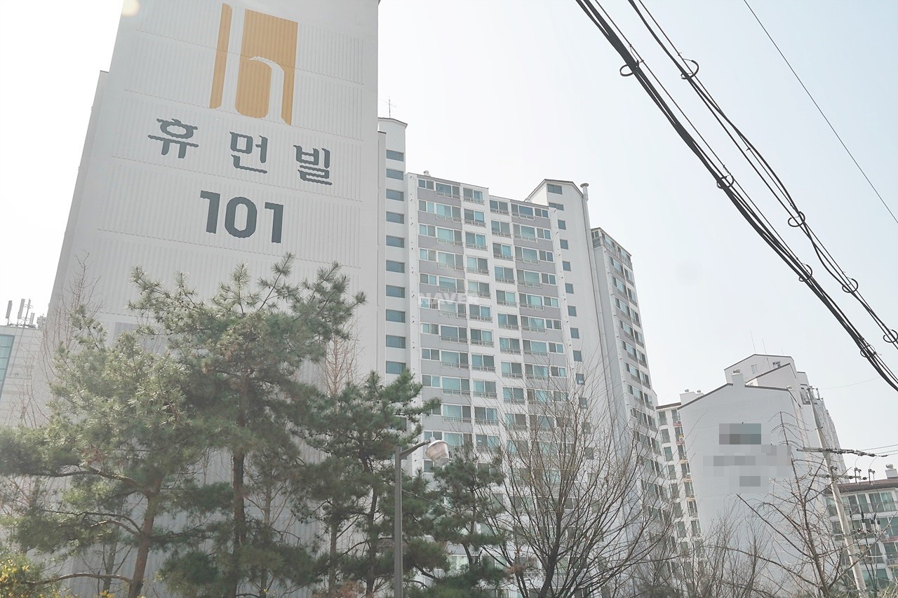 Building entrance with signage
