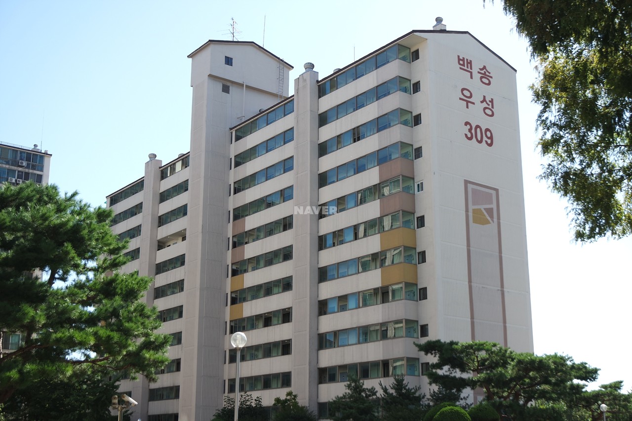 Building entrance with signage