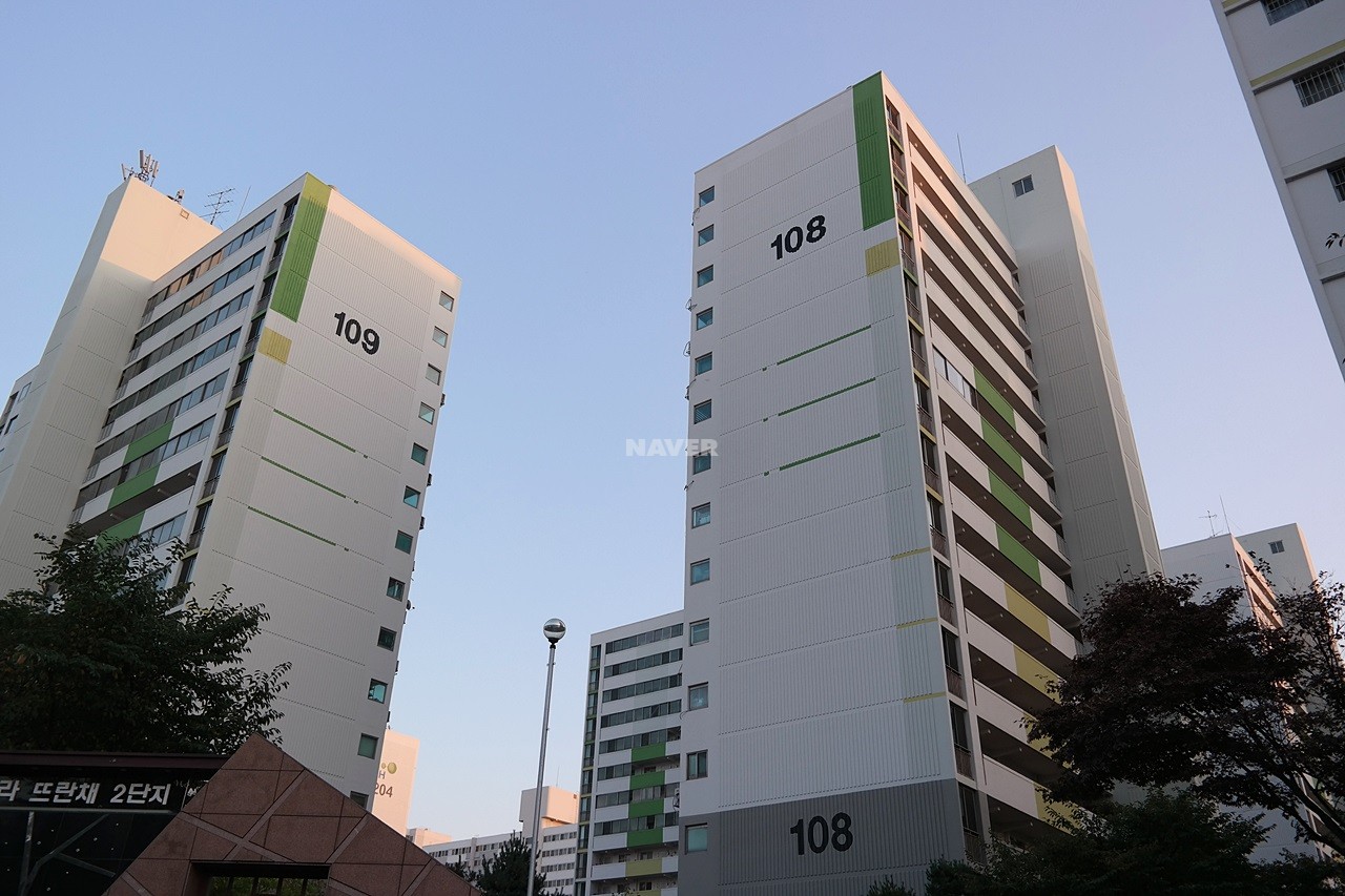 Building entrance with signage