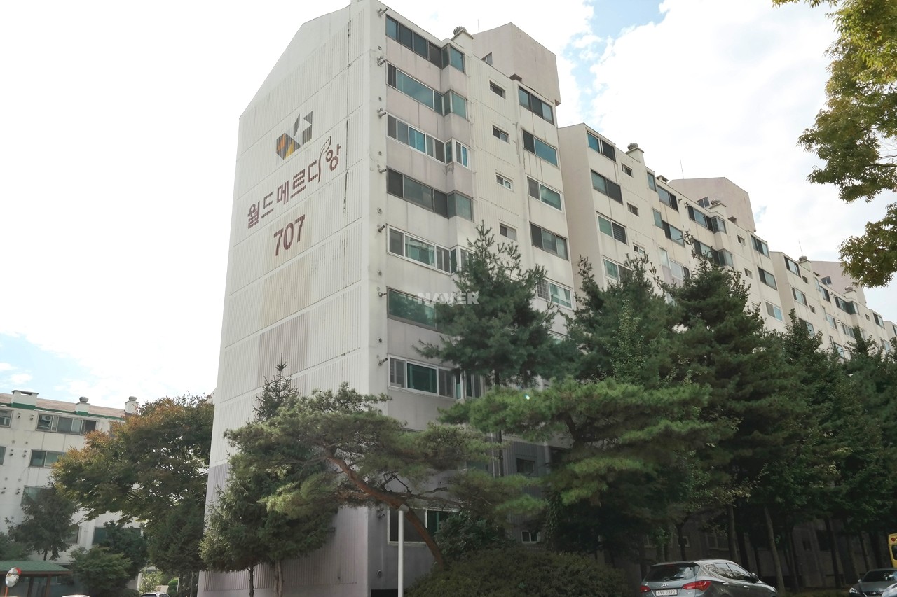 Building entrance with signage