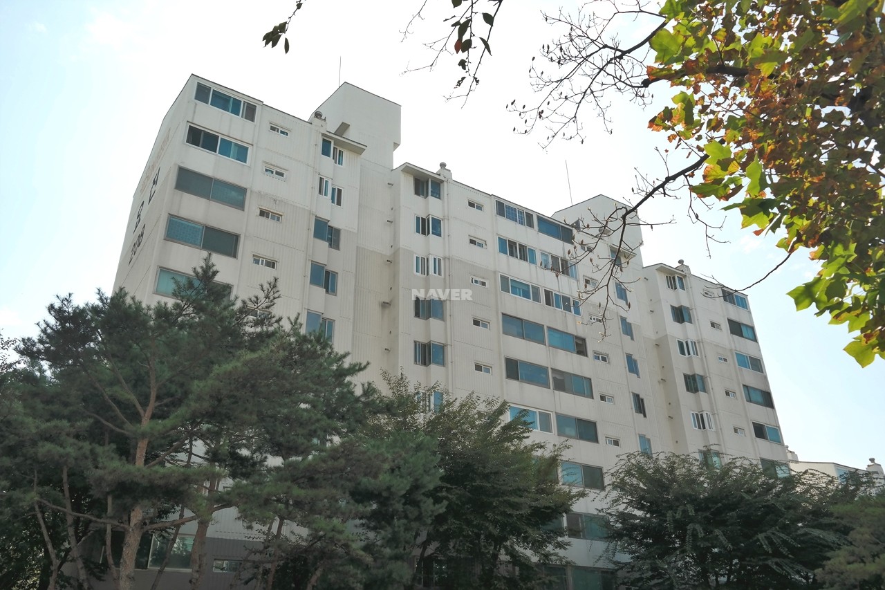 Building entrance with signage