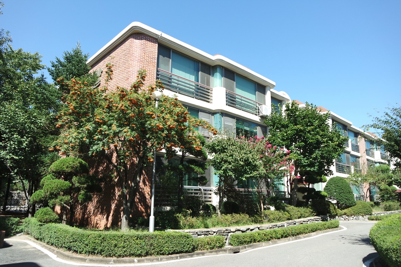 Building entrance with signage
