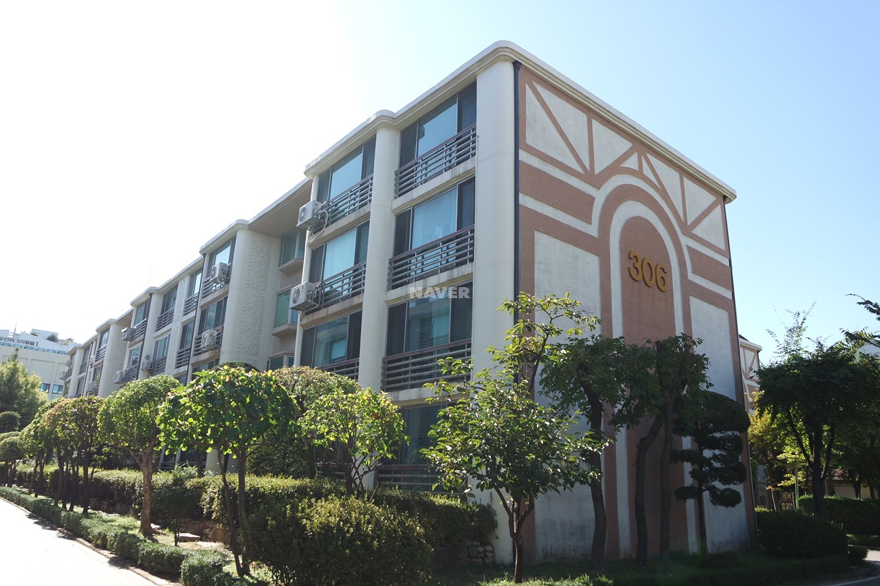 Building entrance with signage