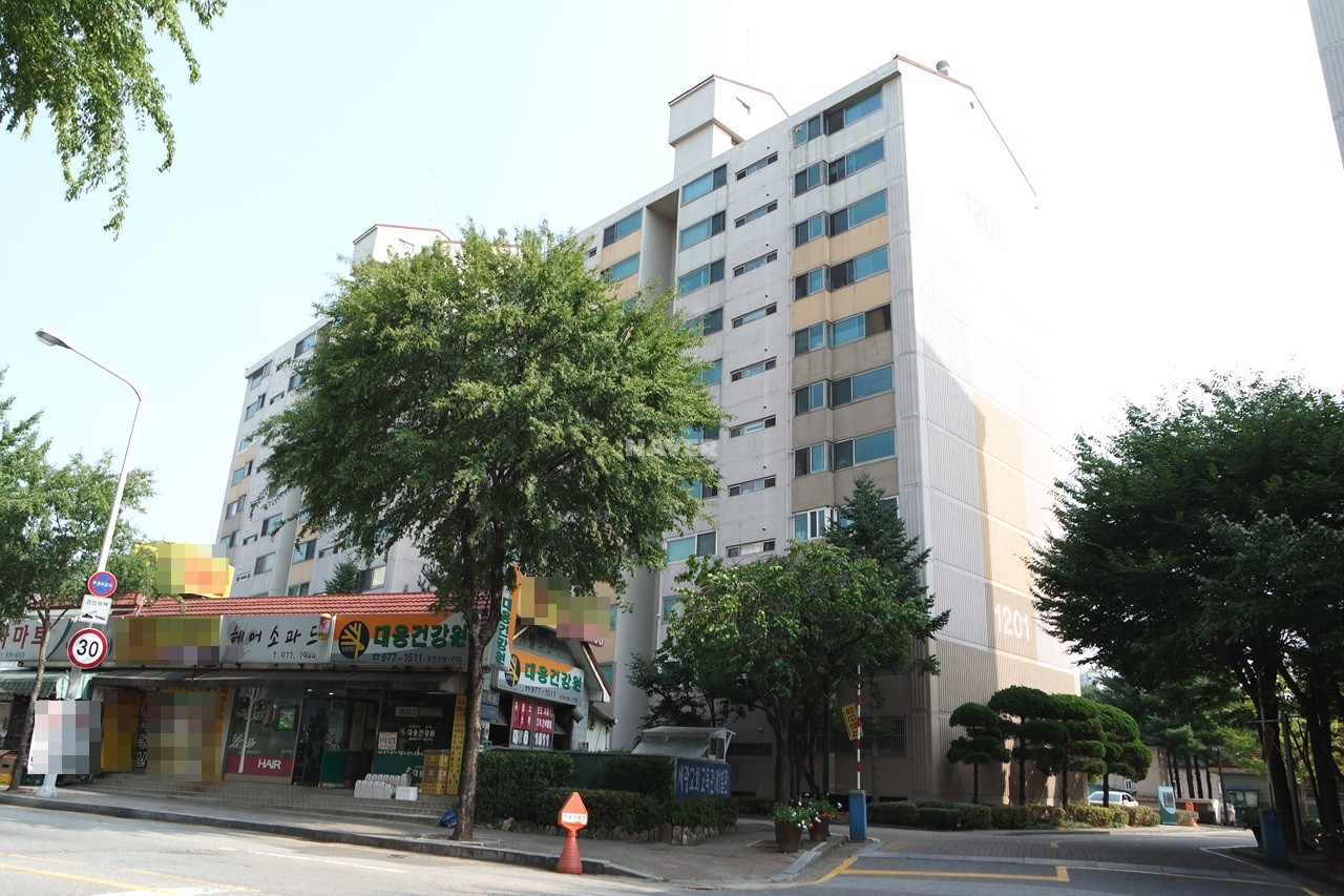 Building entrance with signage