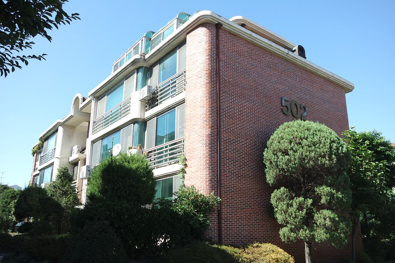 Building entrance with signage