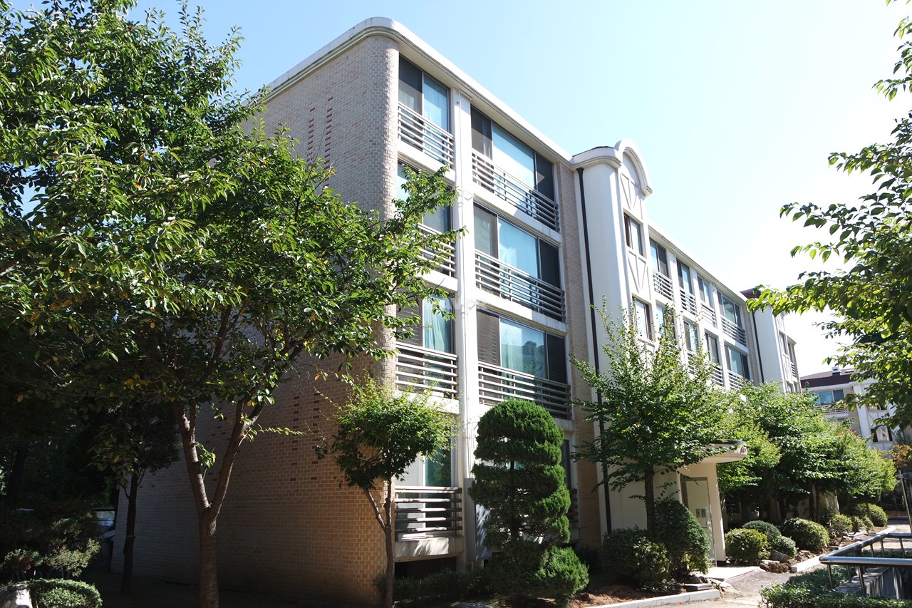 Building entrance with signage