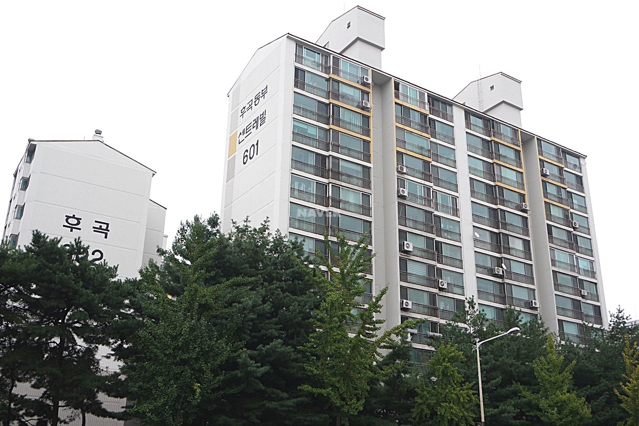 Building entrance with signage