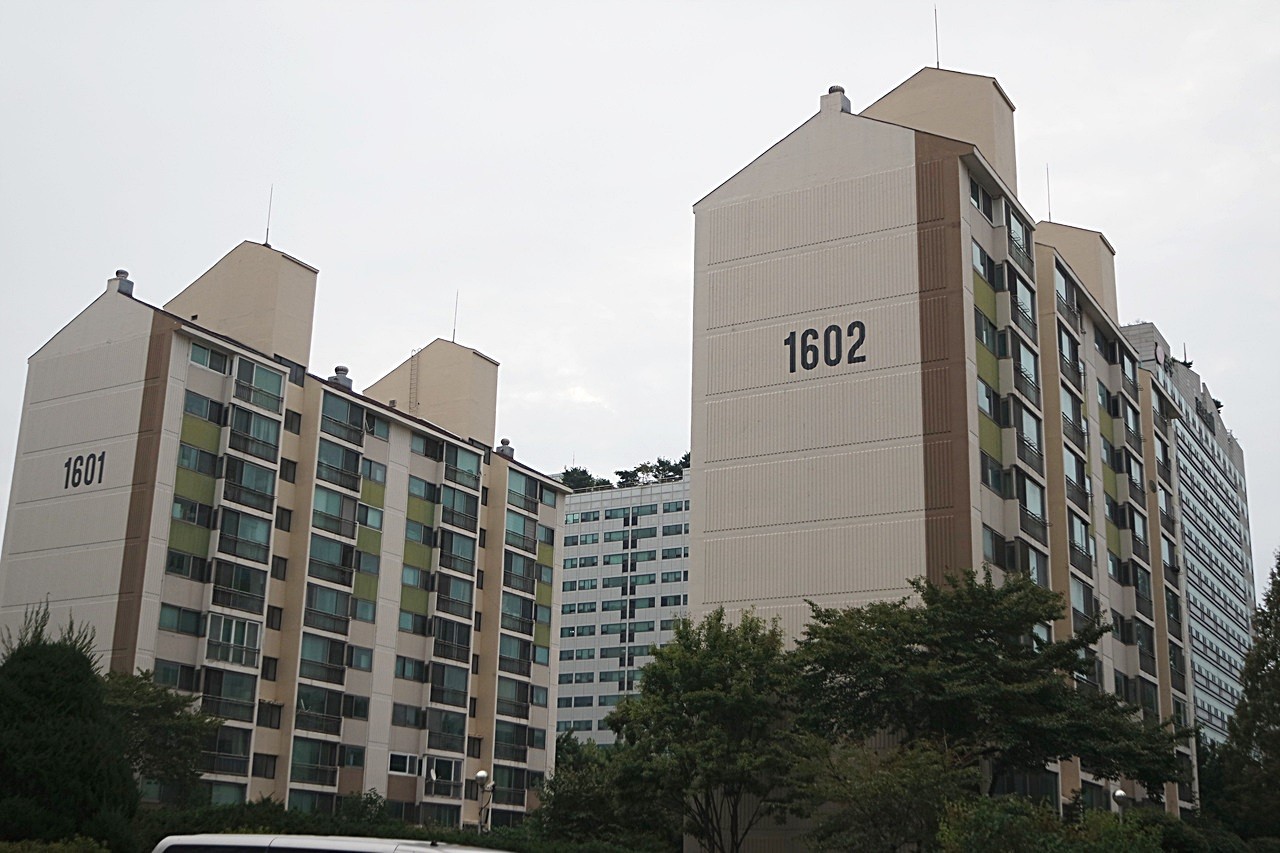 Building entrance with signage
