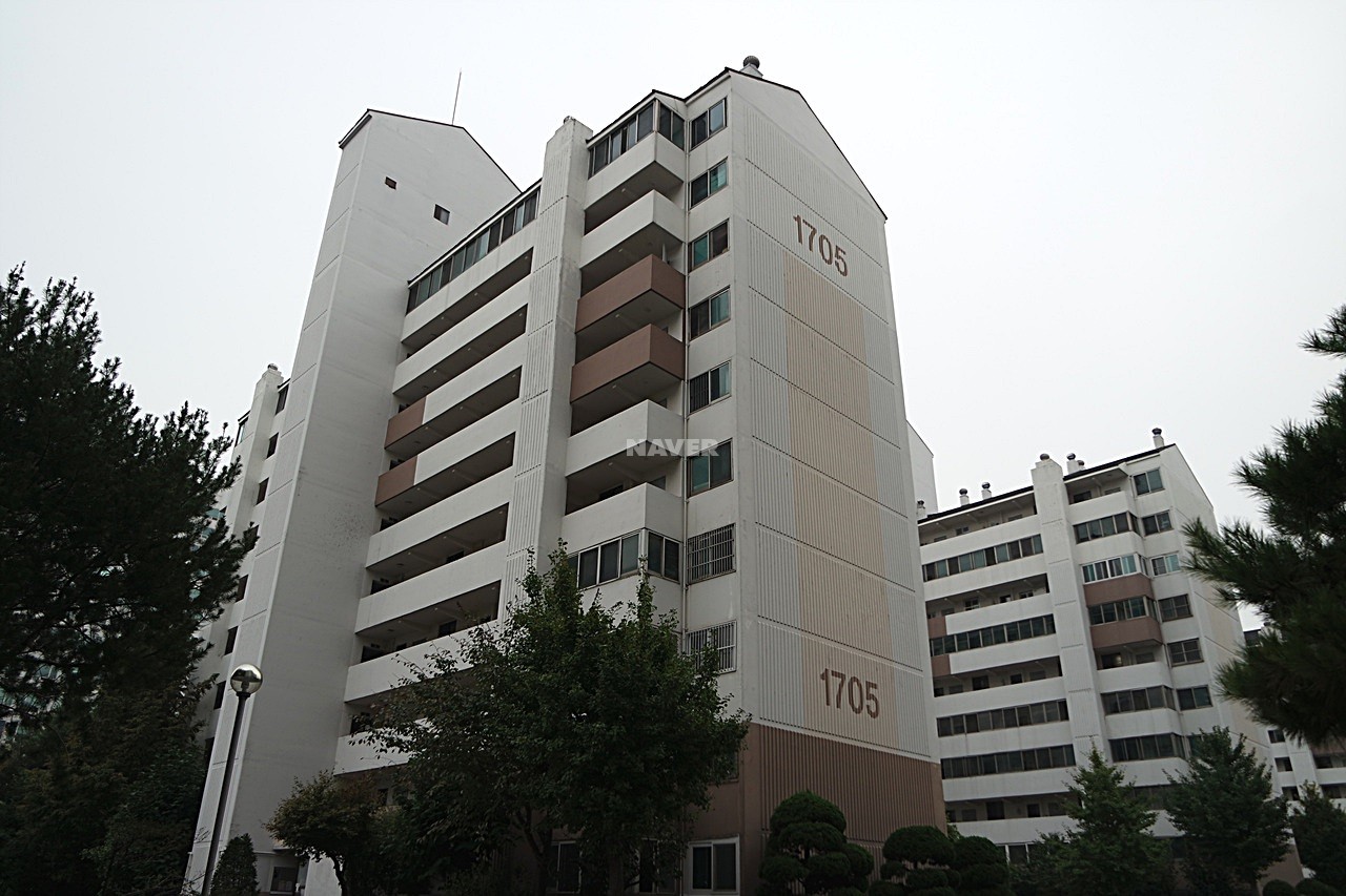 Building entrance with signage