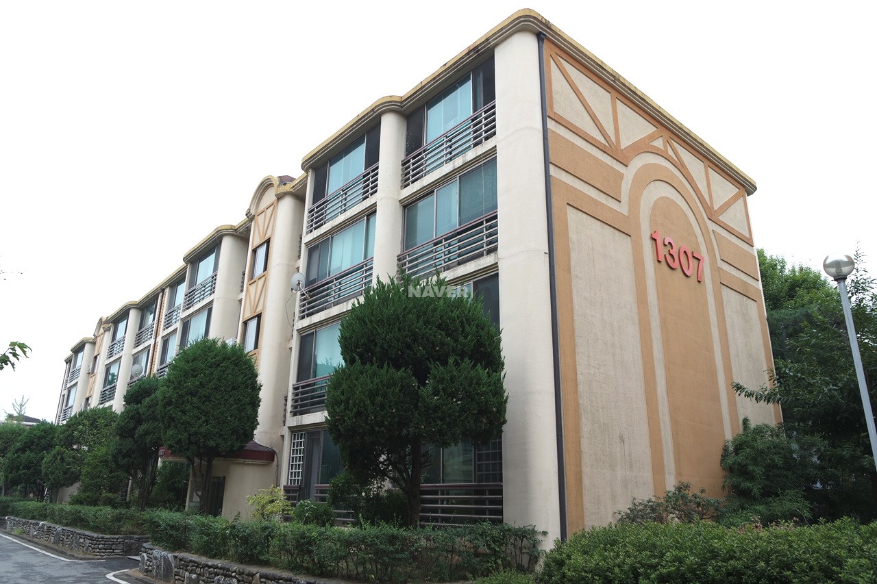 Building entrance with signage