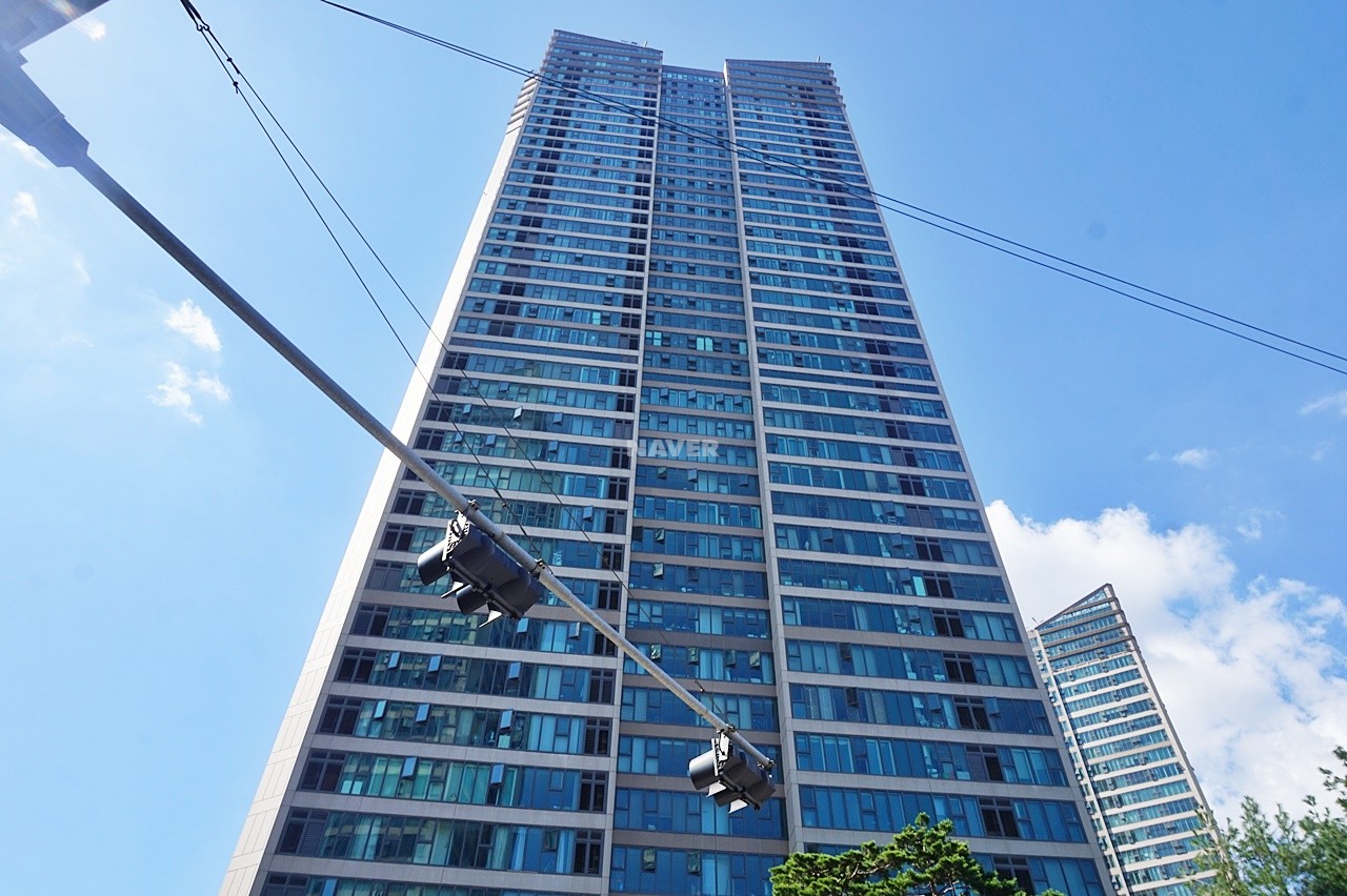 신용산역아파트시세] 용산구 용산동 파크타워(주상복합) 공급면적160.78㎡/전용면적130.56㎡ 매매35억원 신용산역아파트시세 :  네이버 블로그