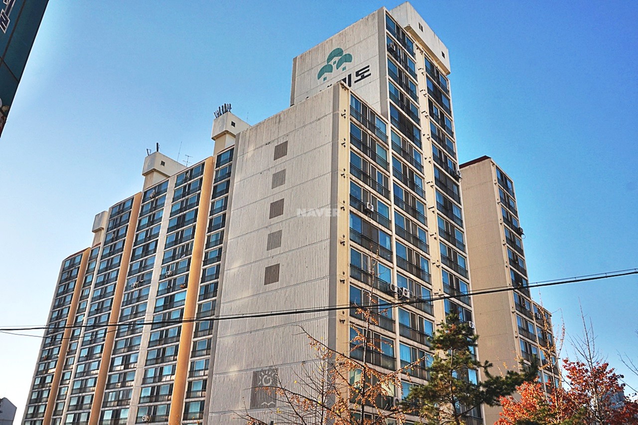 Building entrance with signage