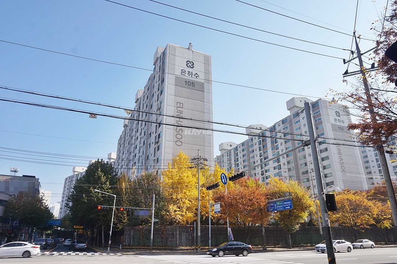 Building entrance with signage