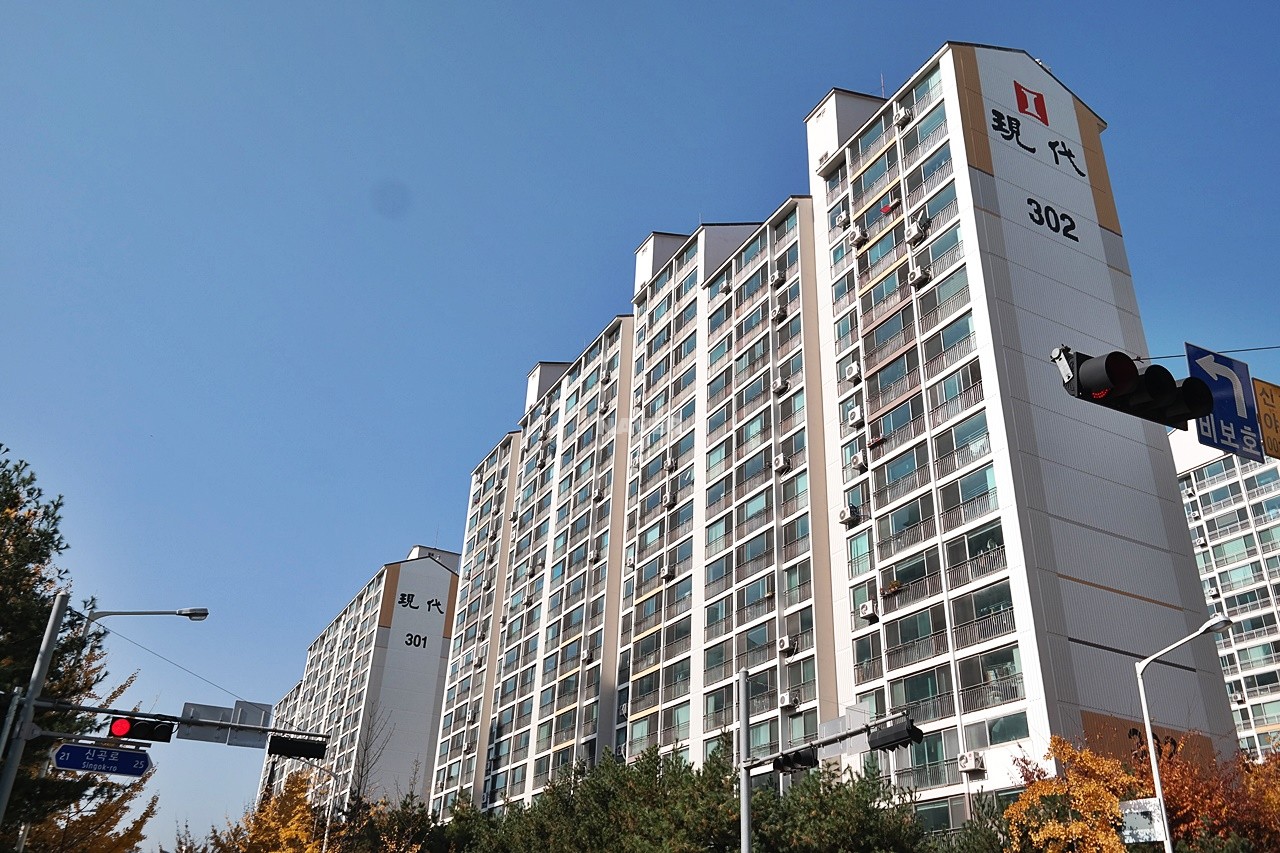 Building entrance with signage