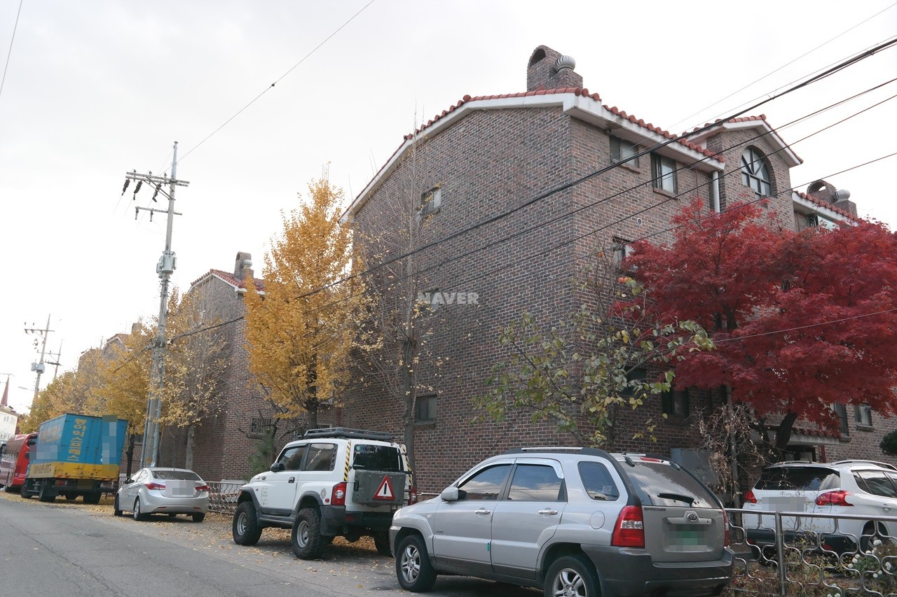 Building entrance with signage