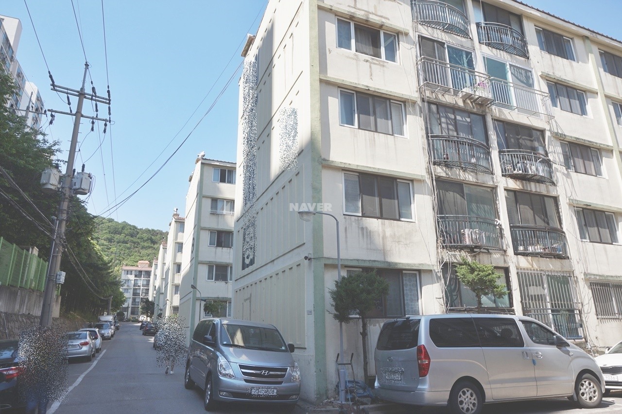 Building entrance with signage