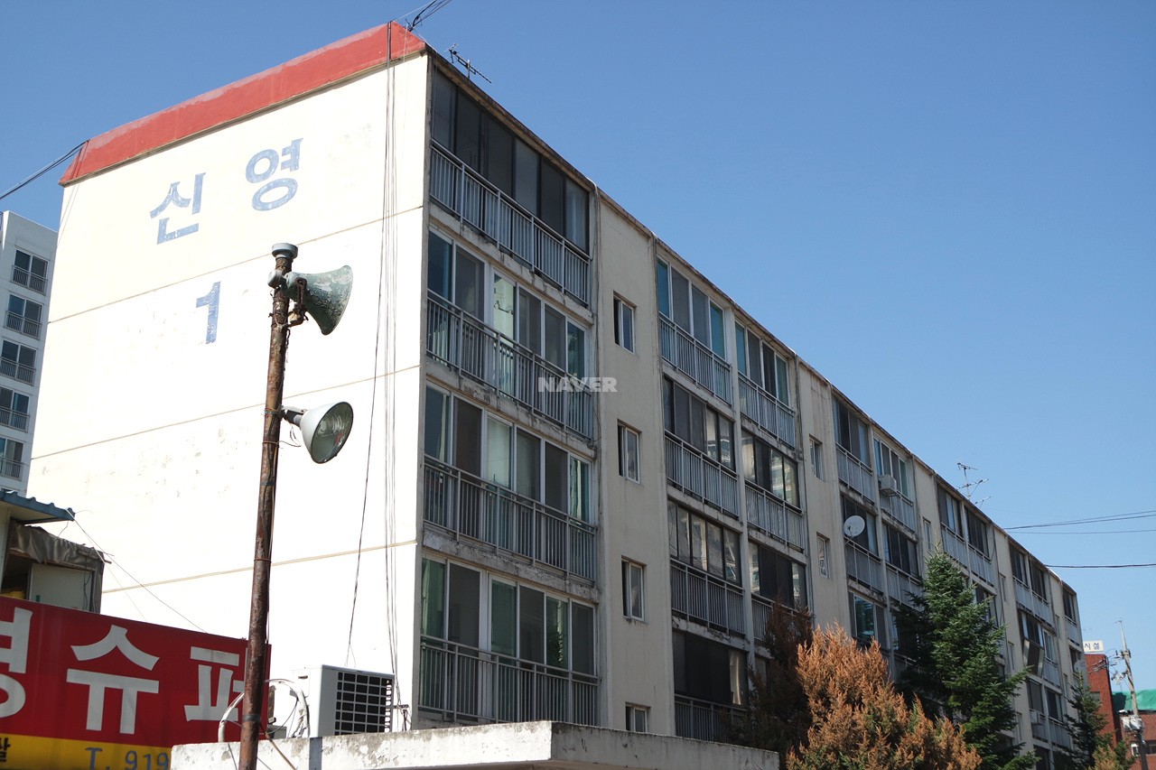 Building entrance with signage