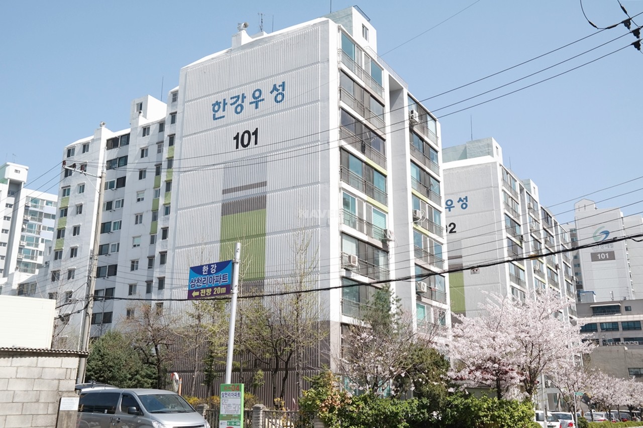 Building entrance with signage