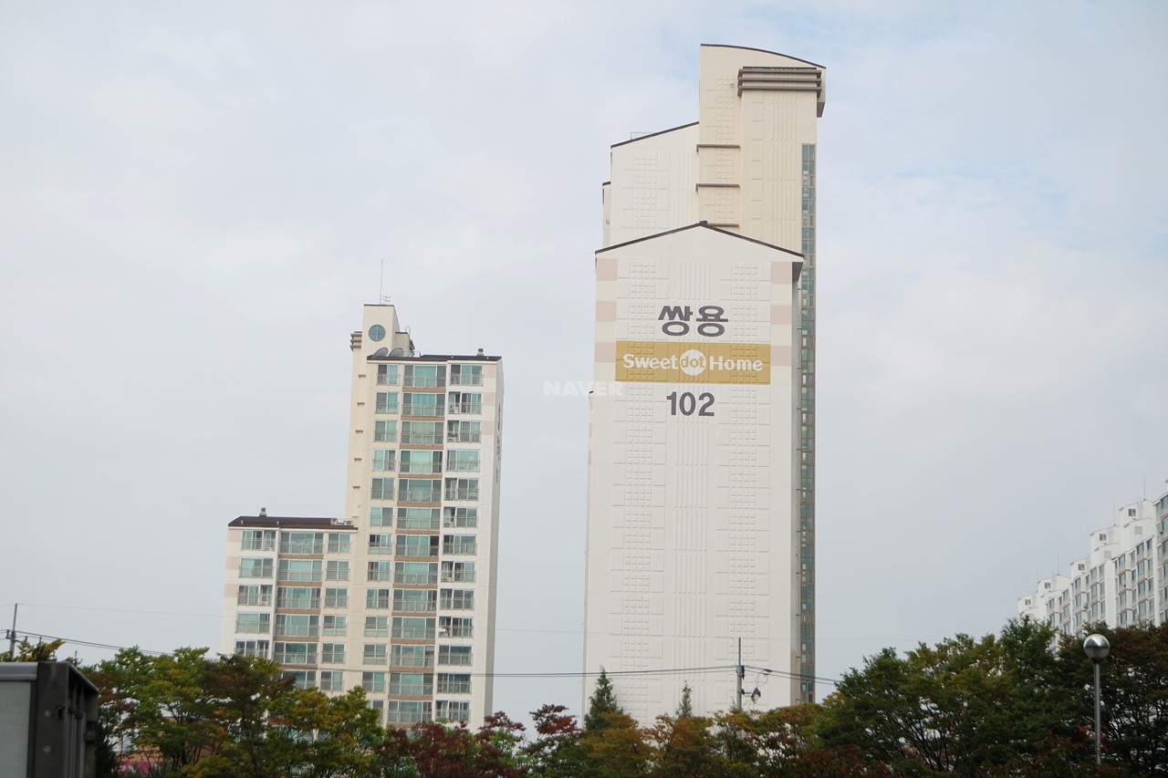 Building entrance with signage