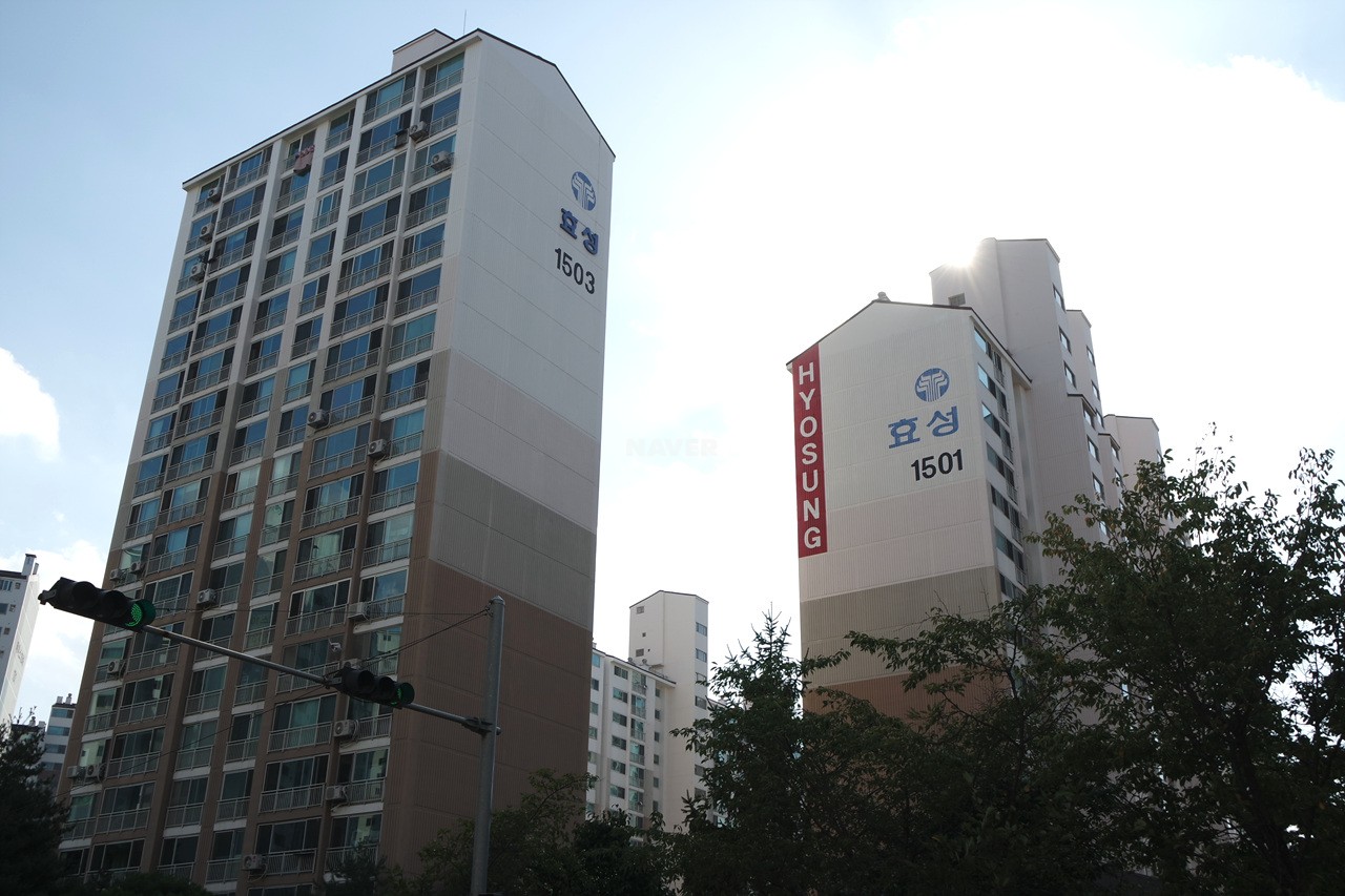 Building entrance with signage