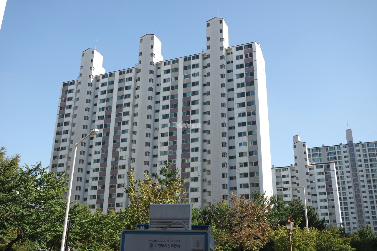 Building entrance with signage