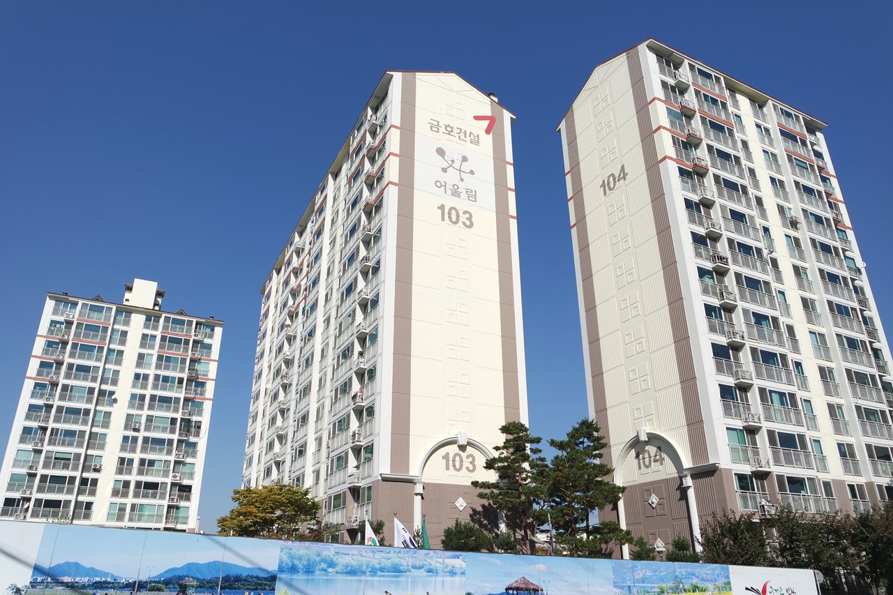 Building entrance with signage