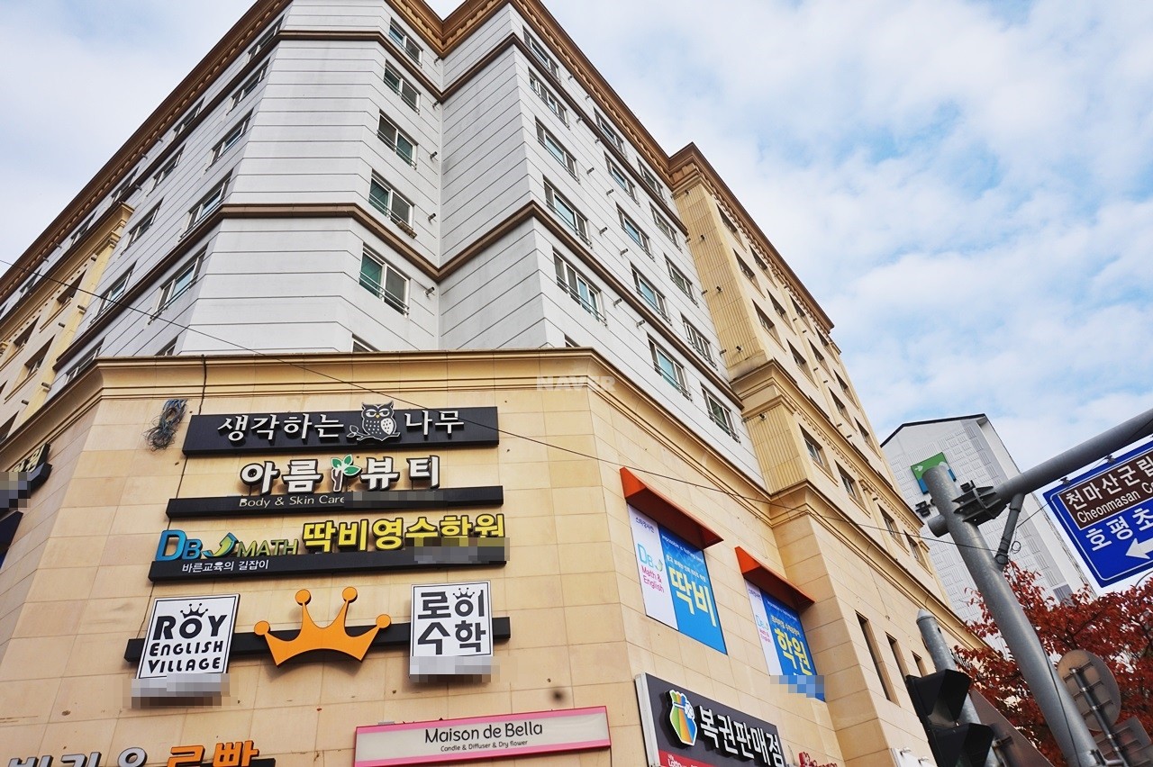 Building entrance with signage