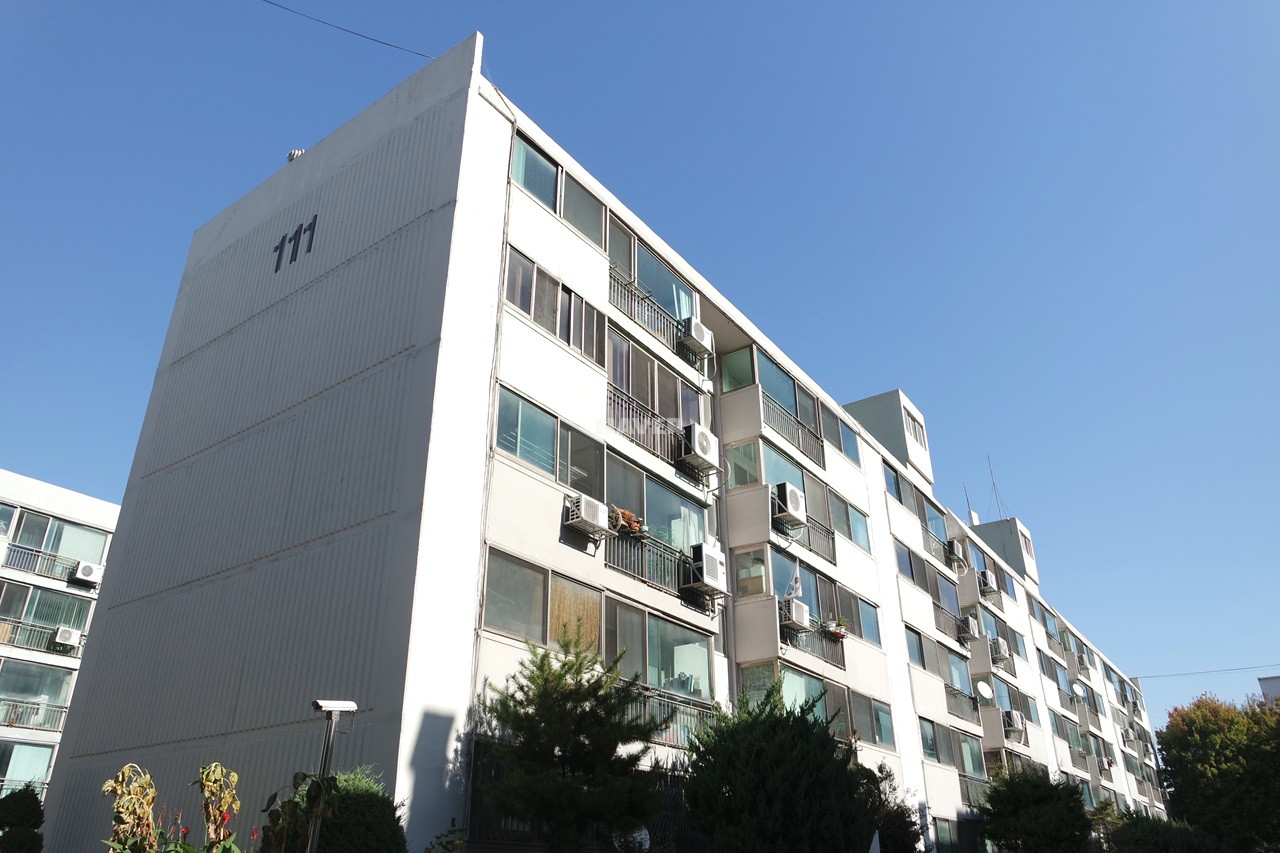 Building entrance with signage