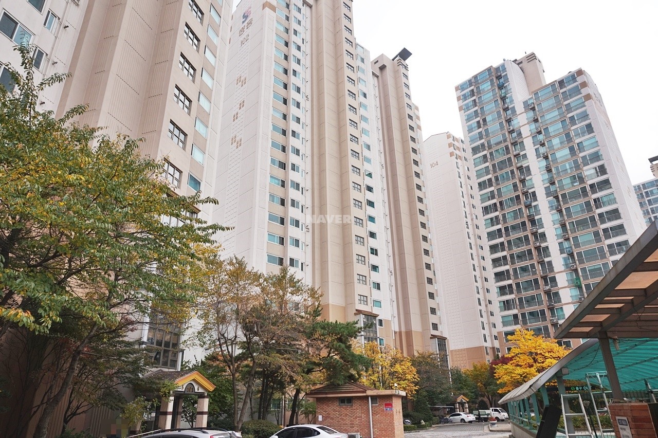 Building entrance with signage
