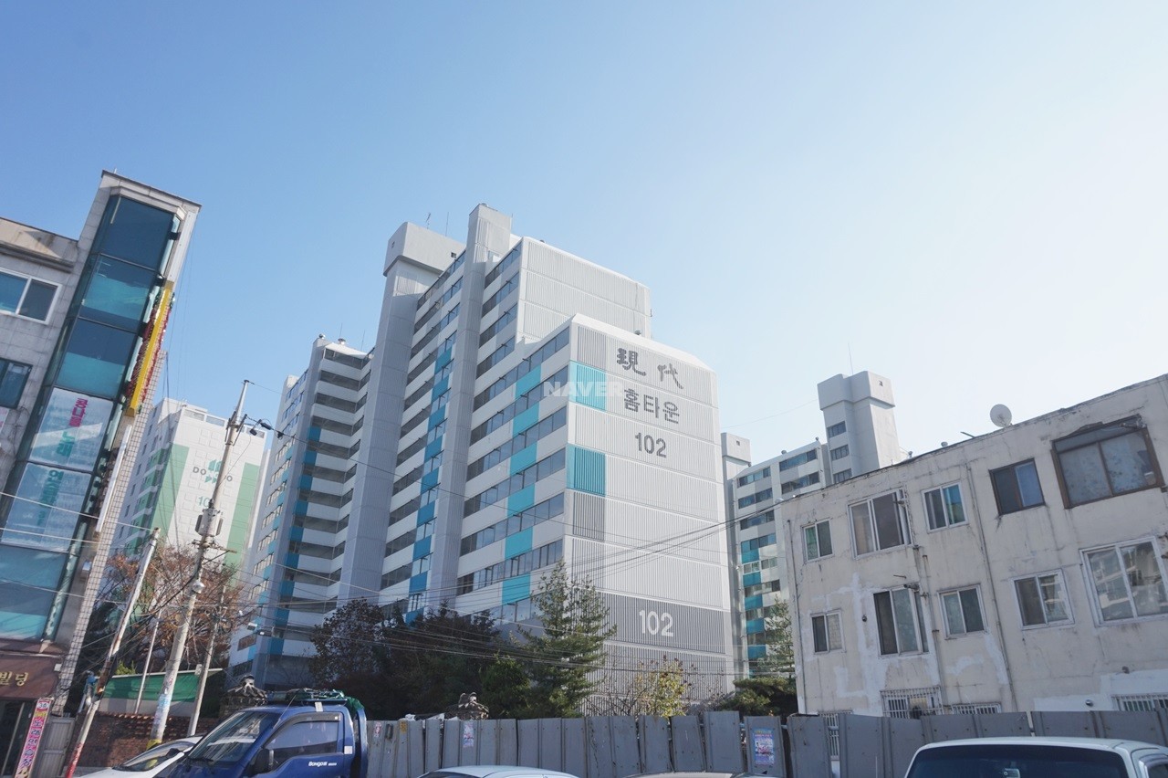 Building entrance with signage