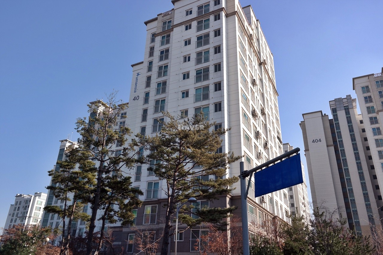 Building entrance with signage