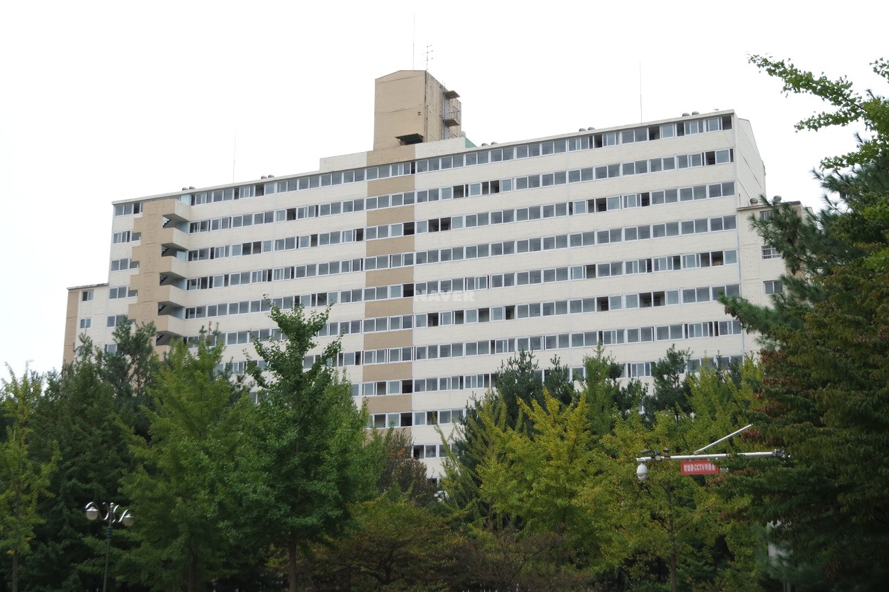 Building entrance with signage