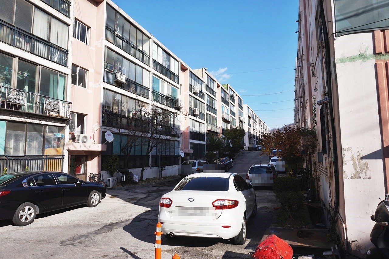 Building entrance with signage
