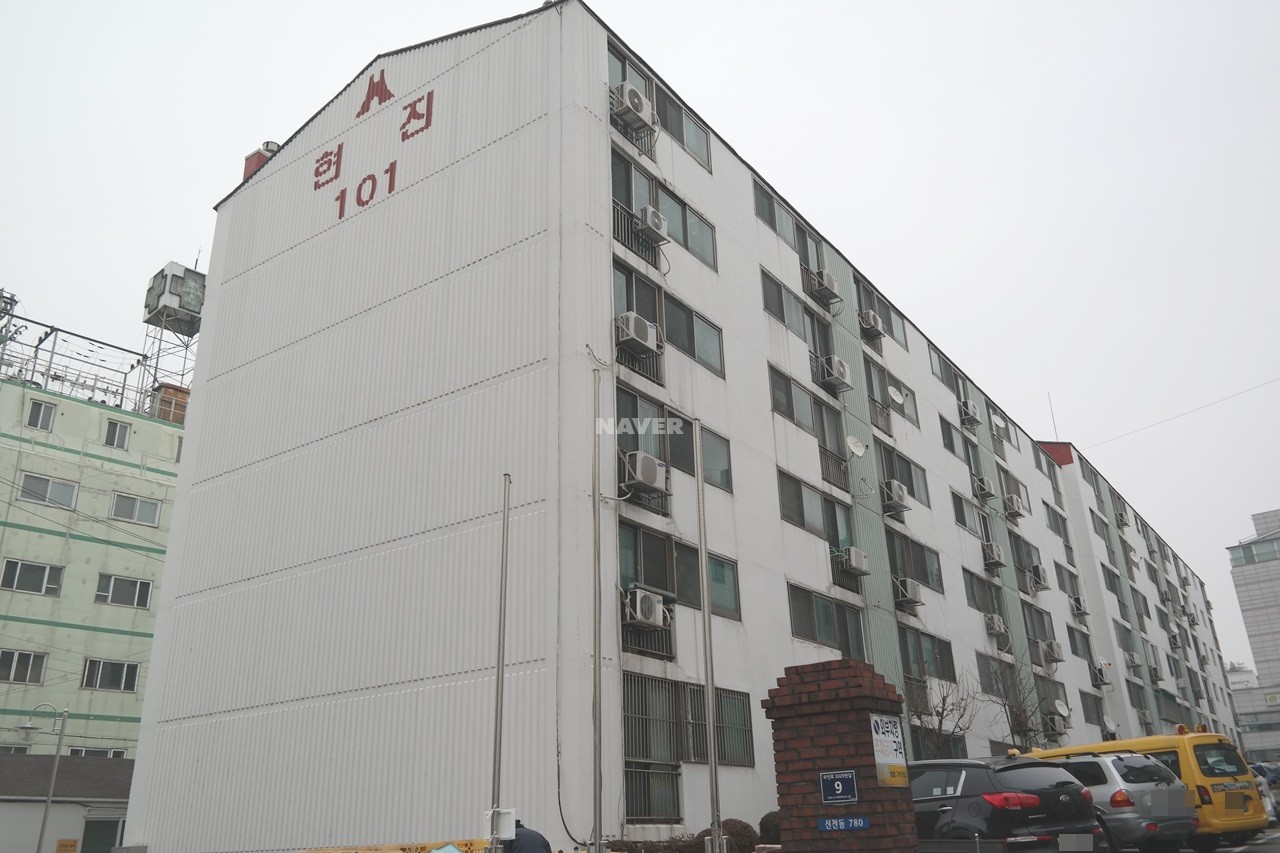 Building entrance with signage