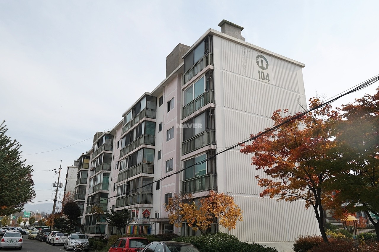 Building entrance with signage