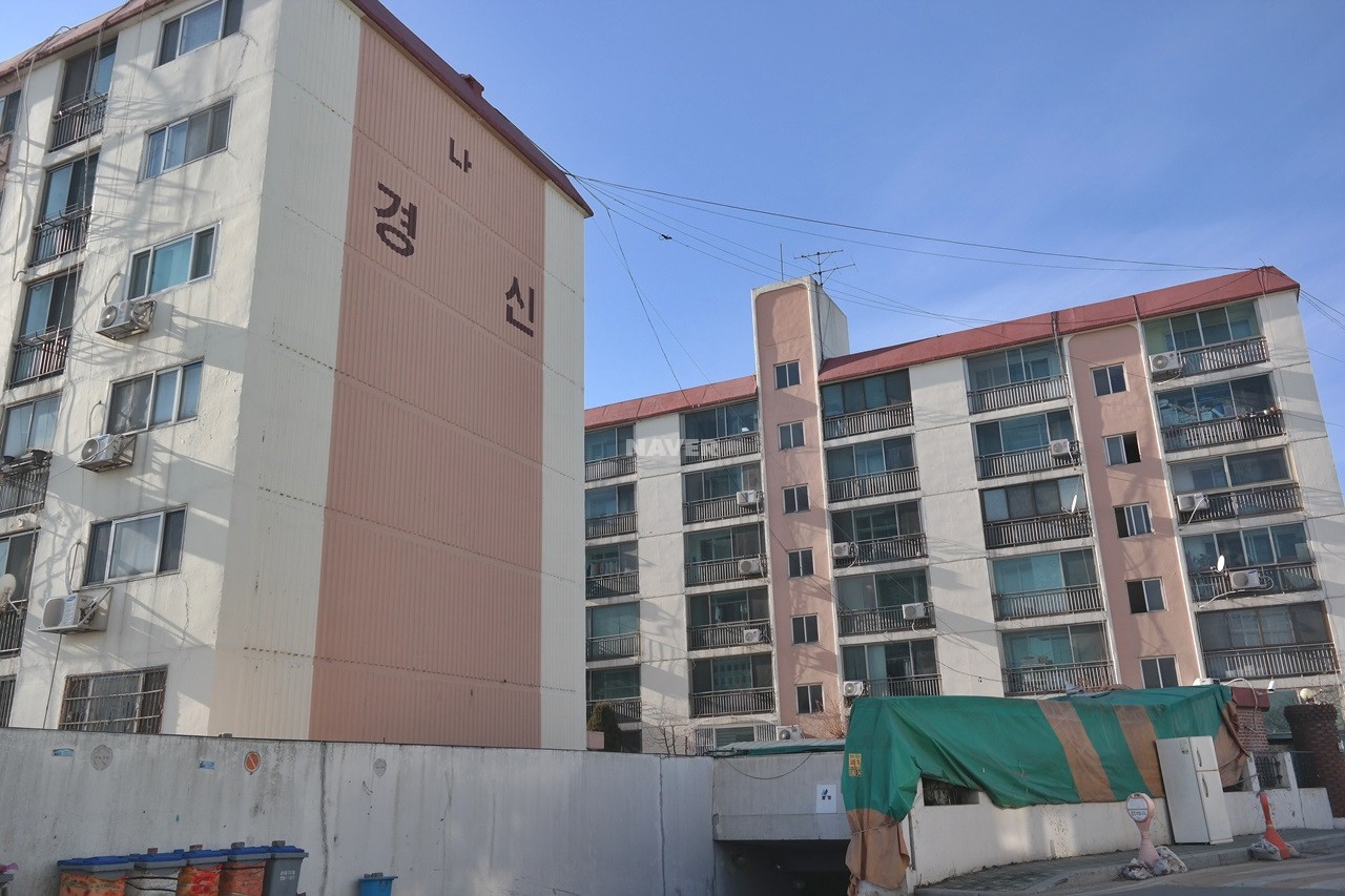 Building entrance with signage