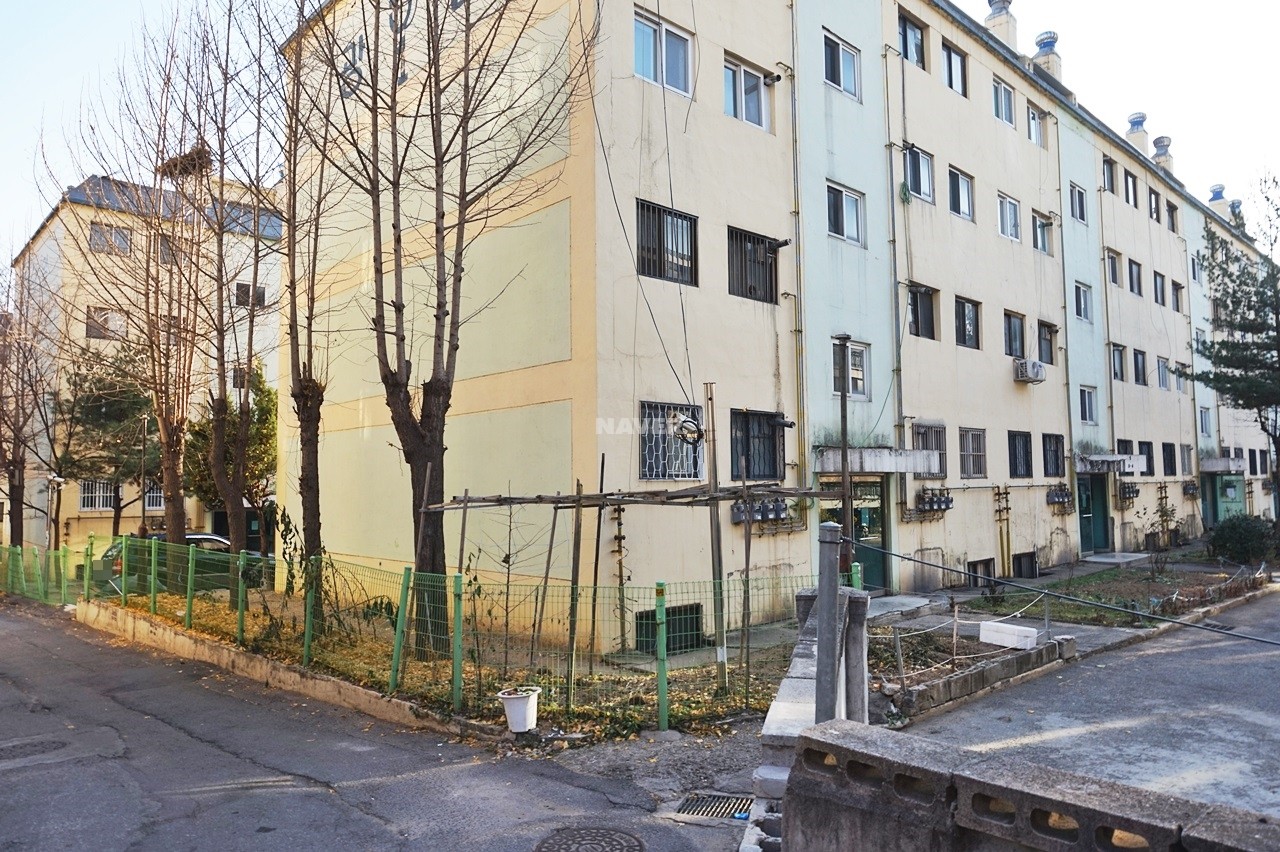 Building entrance with signage