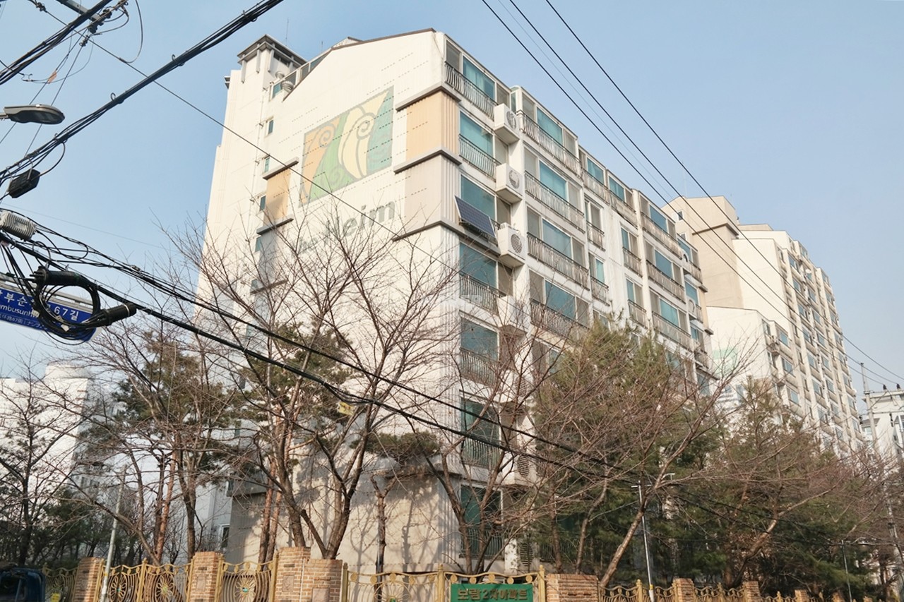 Building entrance with signage