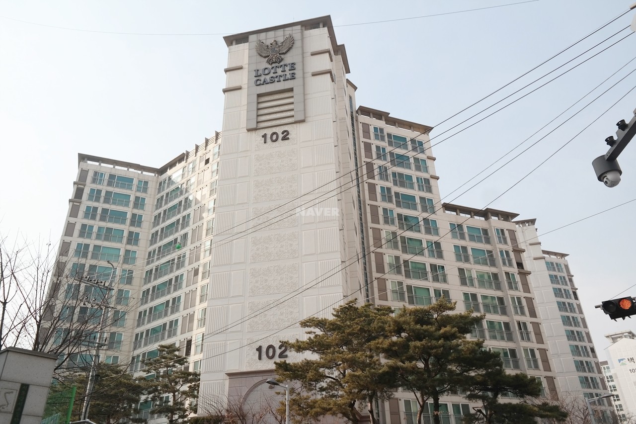 Building entrance with signage