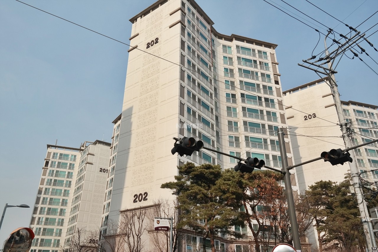 Building entrance with signage